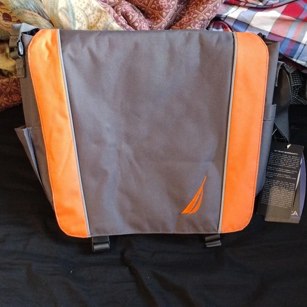Nautica Spinnaker Messenger Laptop Bag